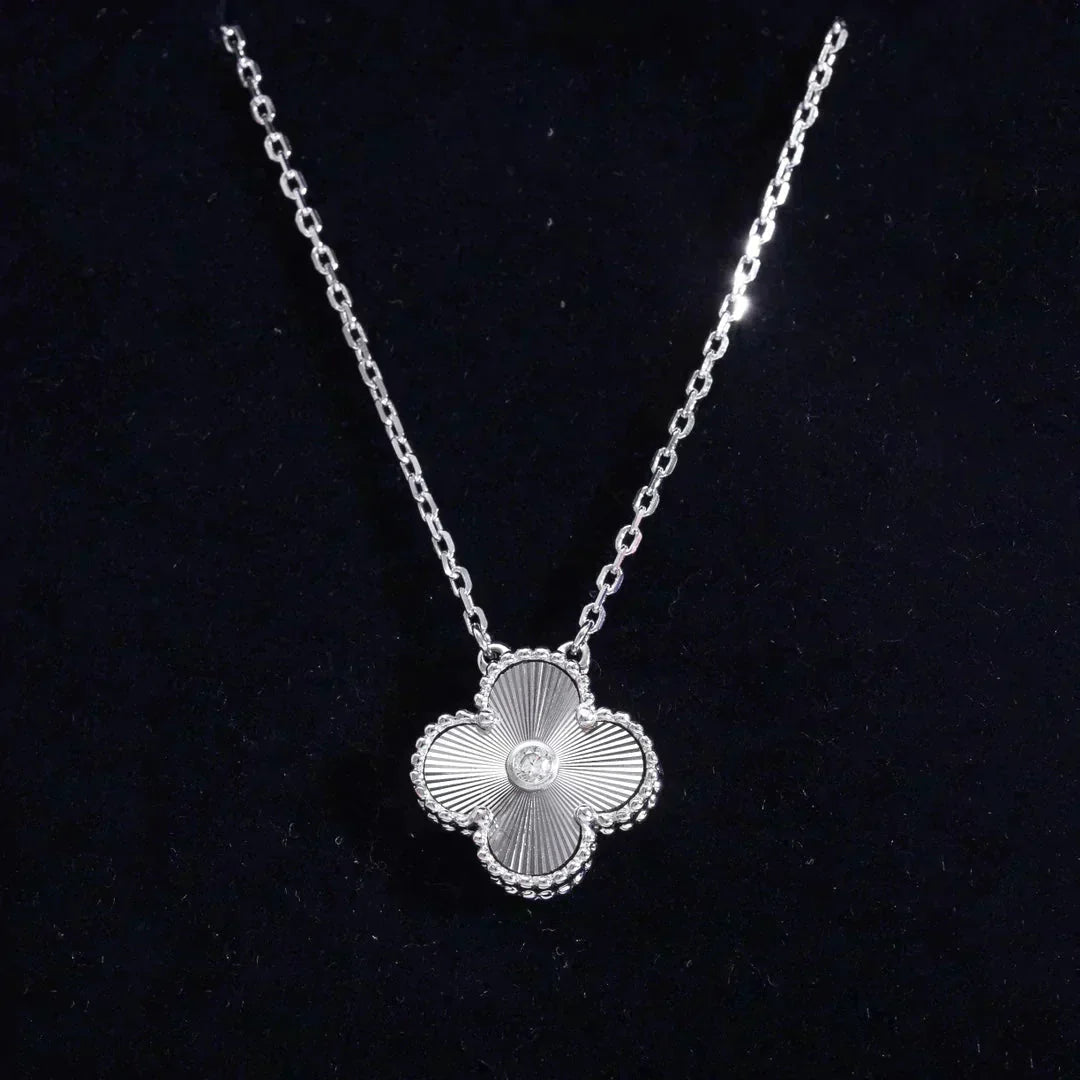 [Rosla Jewelry]CLOVER  15MM DIAMOND LASER NECKLACE SILVER