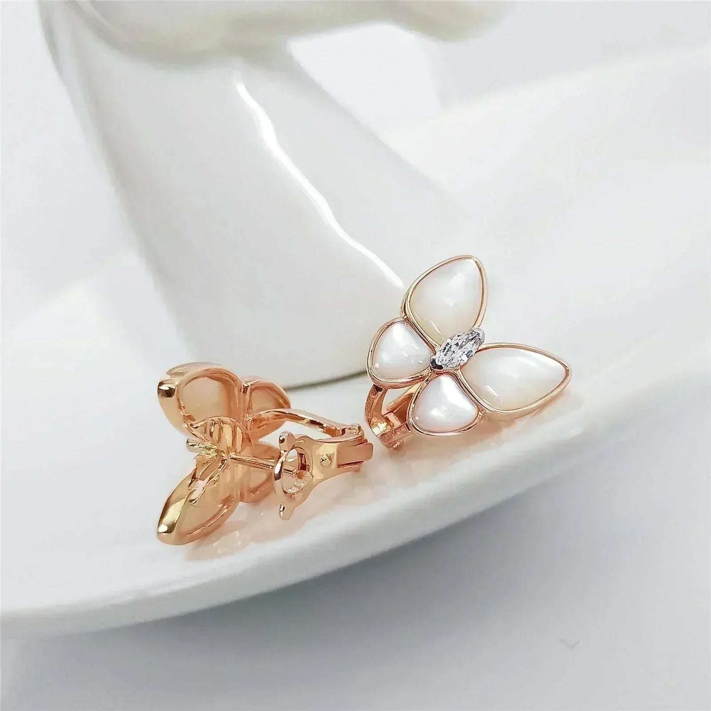 [Rosla Jewelry]BUTTERFLY MOP DIAMOND EARRINGS