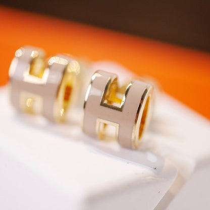 [Rosla Jewelry]MINI POP H GOLD EARRINGS GREY