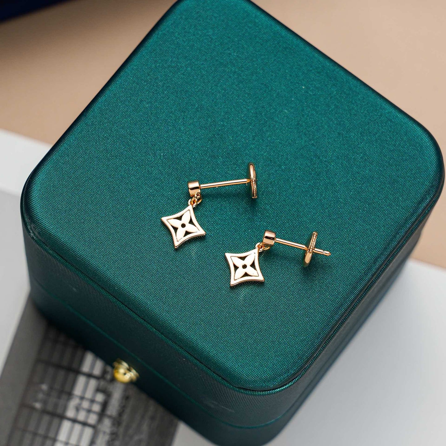 [Rosla Jewelry]STAR EARRINGS GOLD