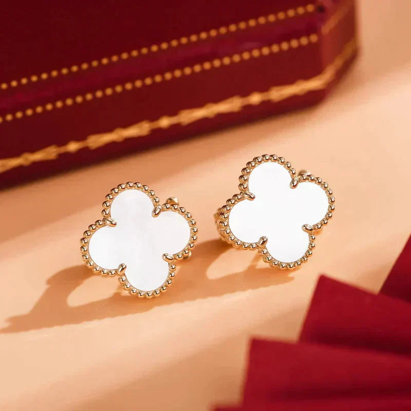 [Rosla Jewelry]CLOVER MEDIUM 1 MOTIFS  WHITE MOP STUD EARRINGS