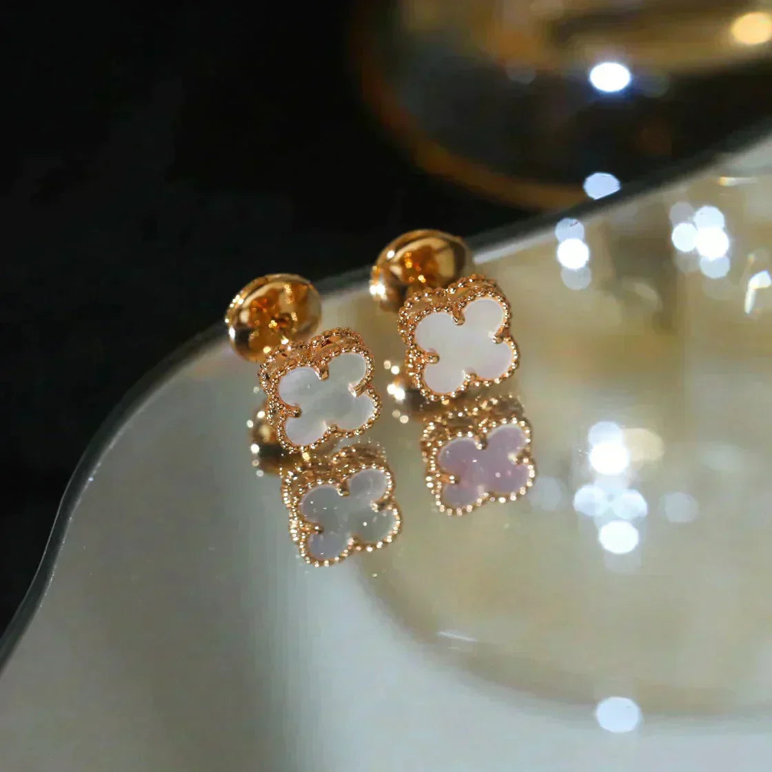 [Rosla Jewelry]CLOVER MINI 9.5MM WHITE MOP EARRINGS