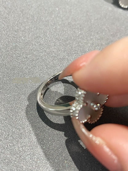 [Rosla Jewelry]CLOVER SILVER MOP DIAMOND RING