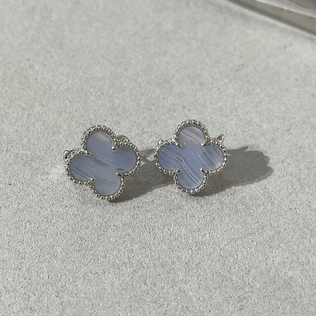 [Rosla Jewelry]CLOVER CHALCEDONY SILVER STUD EARRINGS