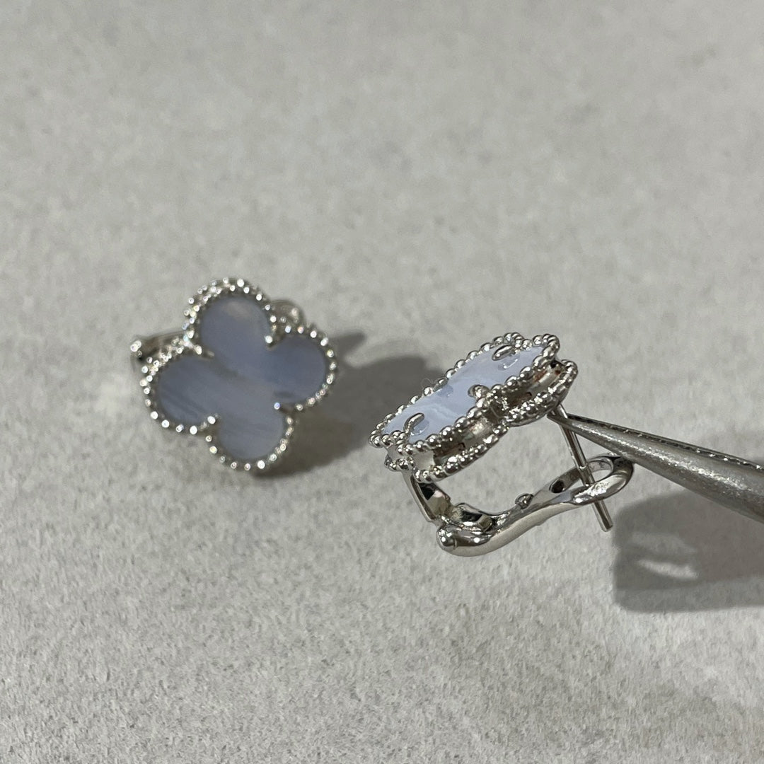 [Rosla Jewelry]CLOVER CHALCEDONY SILVER STUD EARRINGS