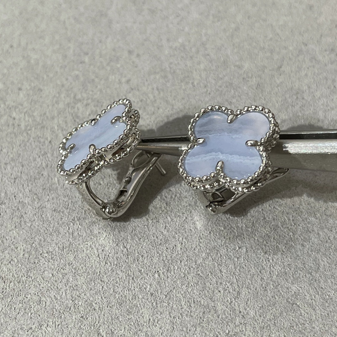 [Rosla Jewelry]CLOVER CHALCEDONY SILVER STUD EARRINGS