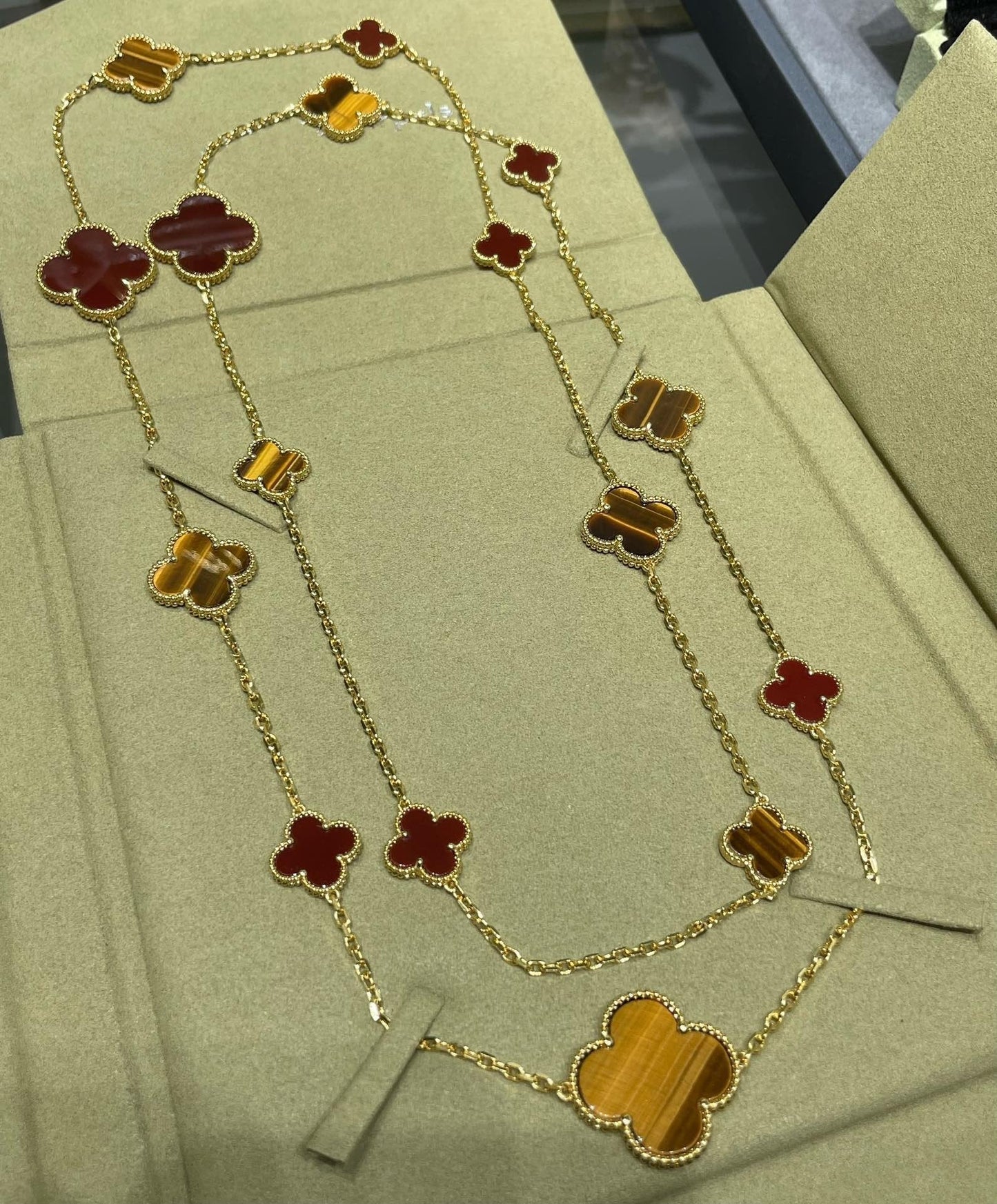 [Rosla Jewelry]CLOVER 16 MOTIF CARNELIAN TIGER EYE ROSE GOLD NECKLACE