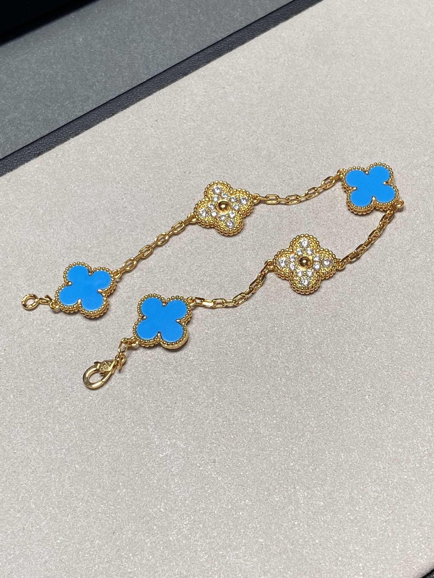 [Rosla Jewelry]CLOVER 5 MOTIF BLUE CHALCEDONY DIAMOND GOLD BRACELET