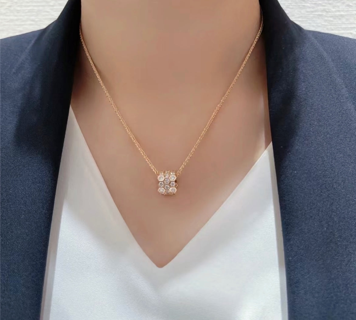 [Rosla Jewelry]BEE LOVE DIAMOND PAVED 3 ROW NECKLACE