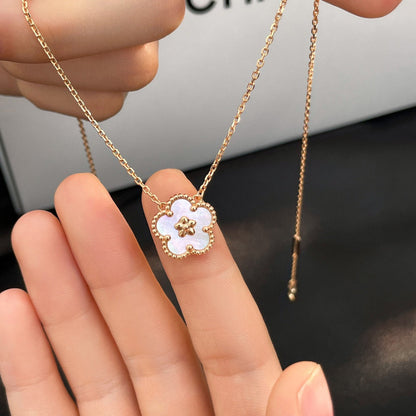 [Rosla Jewelry]LUCKY  WHITE MOP  PLUM BLOSSOM NECKLACE