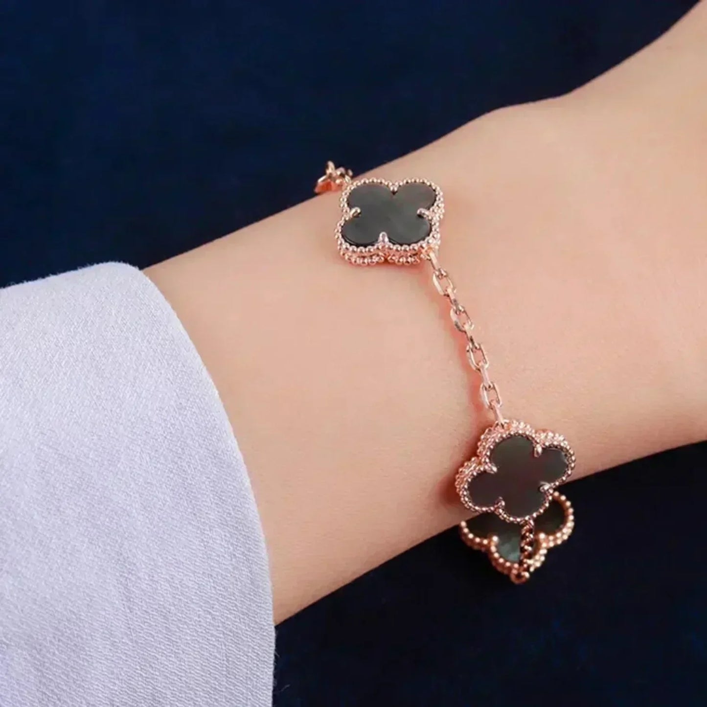 [Rosla Jewelry]CLOVER 5 MOTIF GRAY MOP  BRACELET