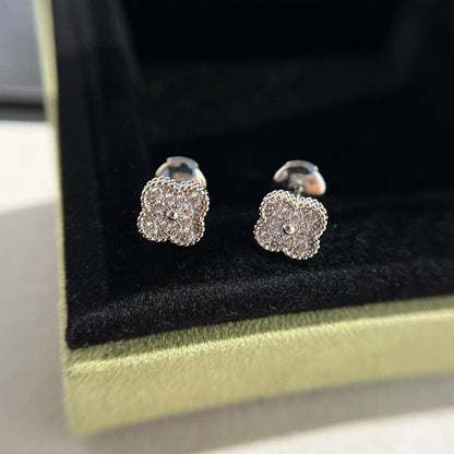 [Rosla Jewelry]CLOVER MINI DIAMOND STUD EARRINGS