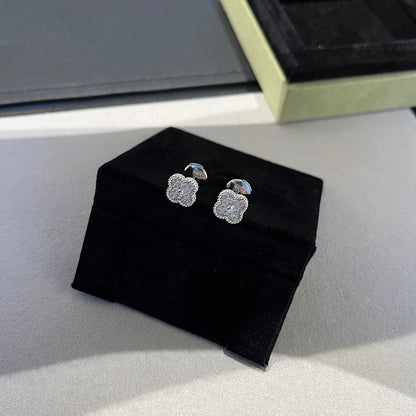 [Rosla Jewelry]CLOVER MINI DIAMOND STUD EARRINGS